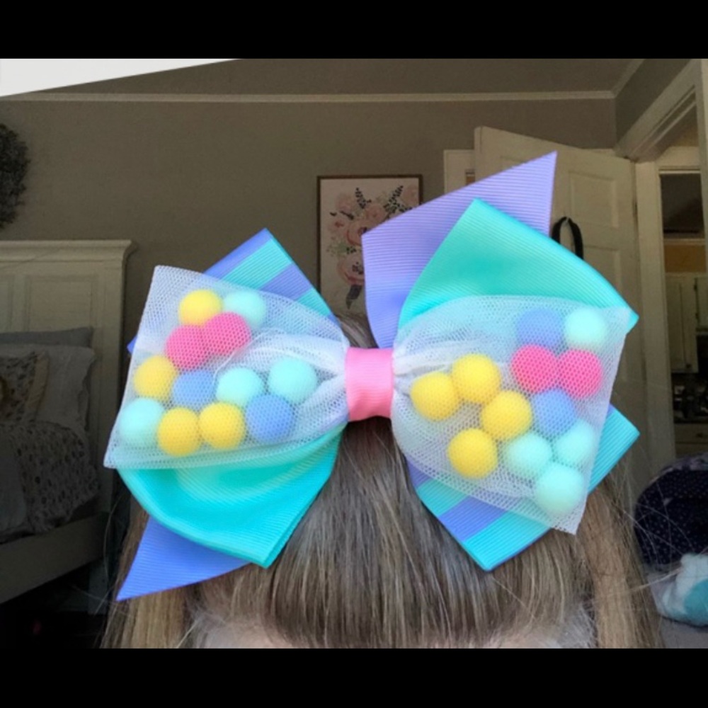 EUC Matilda Jane rainbow Pom Pom bow